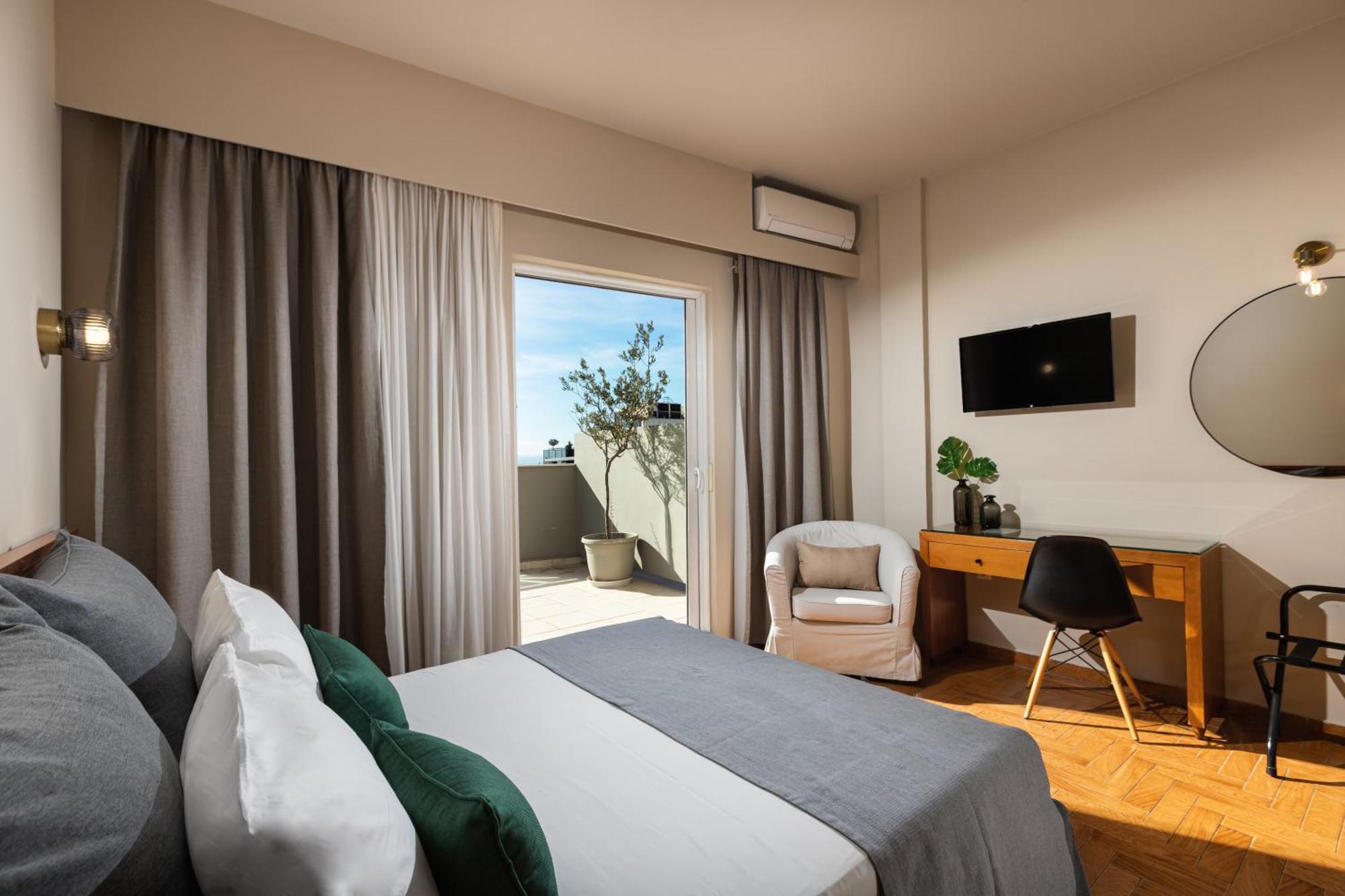 Hotel Delfini Piraeus Ngoại thất bức ảnh